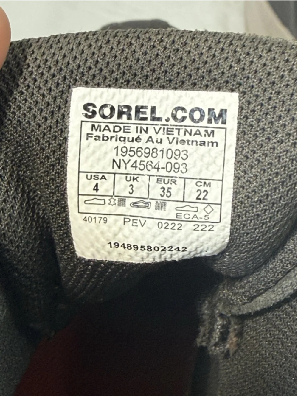 Sorel Out N About Boots Youth Size 4 Grey Red Shoes Waterproof Kids NY4564 093
